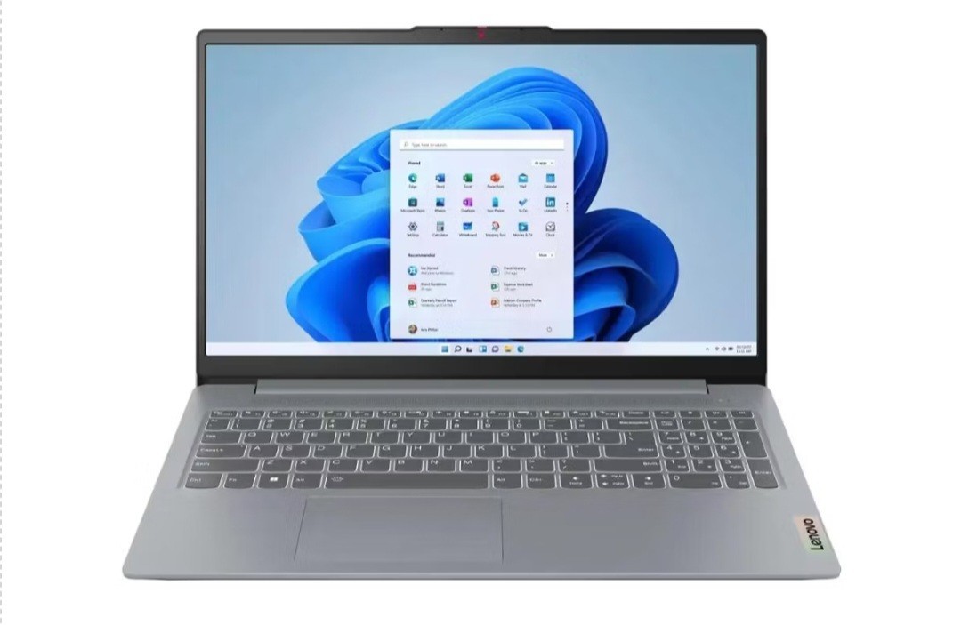 New Lenovo IdeaPad Slim 3 15.6″ Touchscreen FHD Ryzen 7 5825U/16GB/512GB Laptop