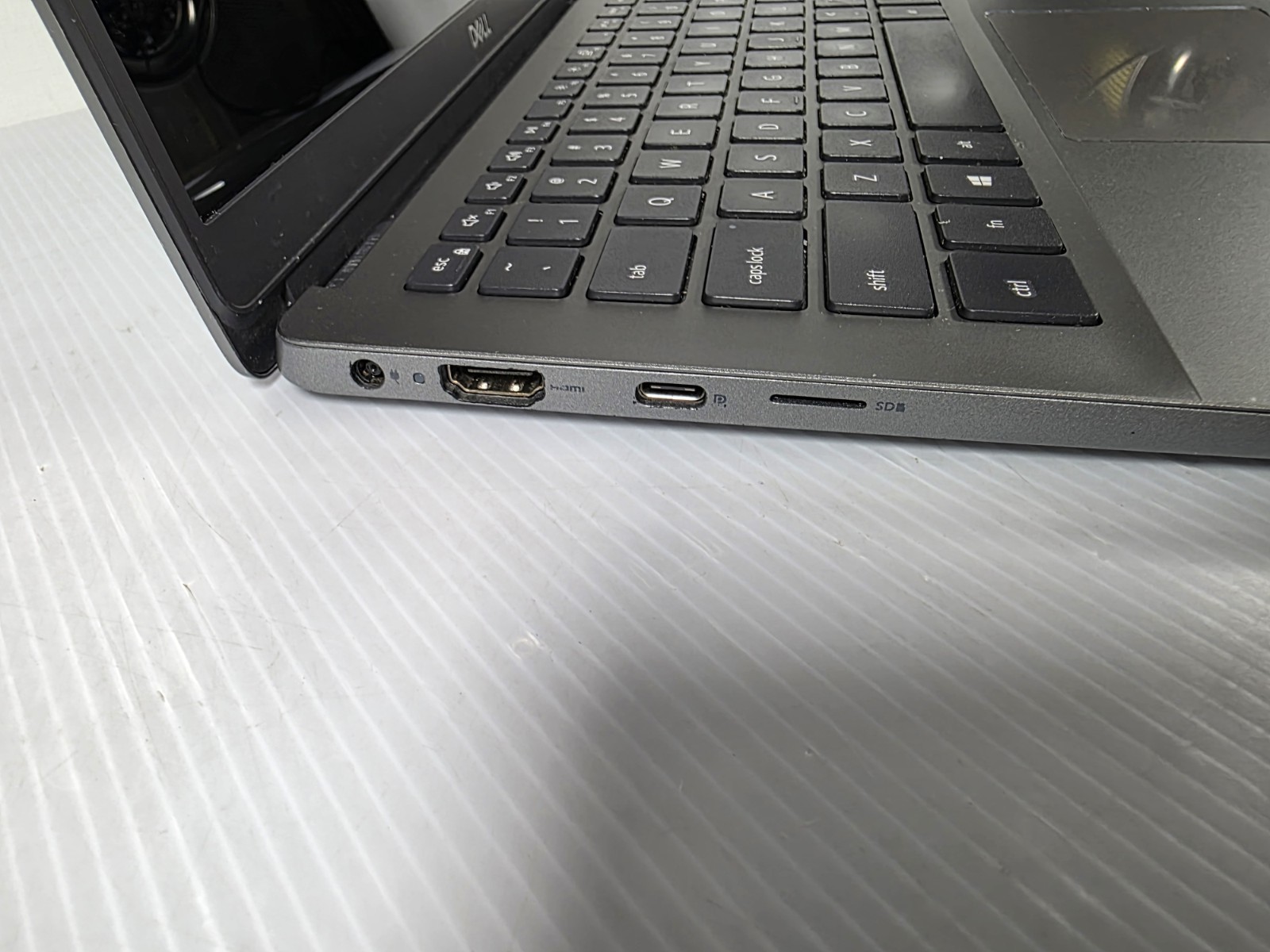 Dell Latitude 13″ 3301 i5-8265U 1.60GHz 8GB RAM 256GB SSD FHD