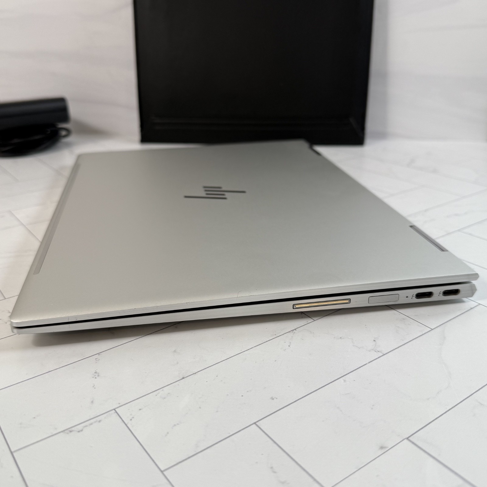 HP Spectre x360 Convertible 2-in-1 i7-8550U 16GB RAM 1TB UHD Graphics 620 #H896