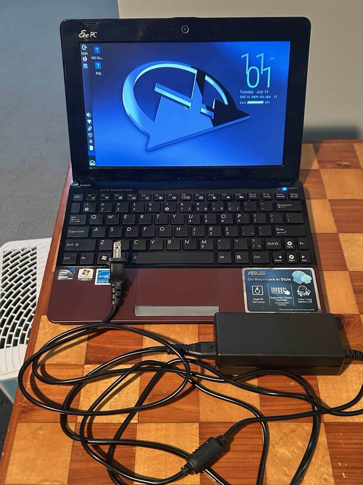 Asus eee pc 1015px- 2gb RAM- 480gb SSD- with Power Cord- Running MX Linux