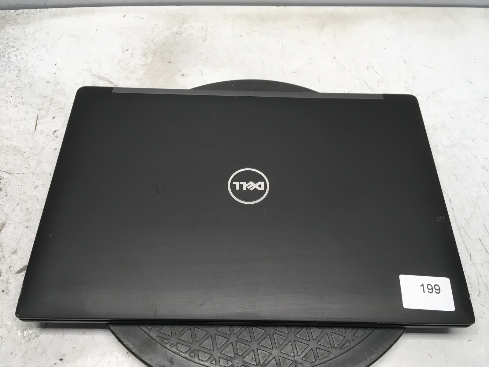Dell Latitude Intel i5-7th Gen No RAM NO HDD
