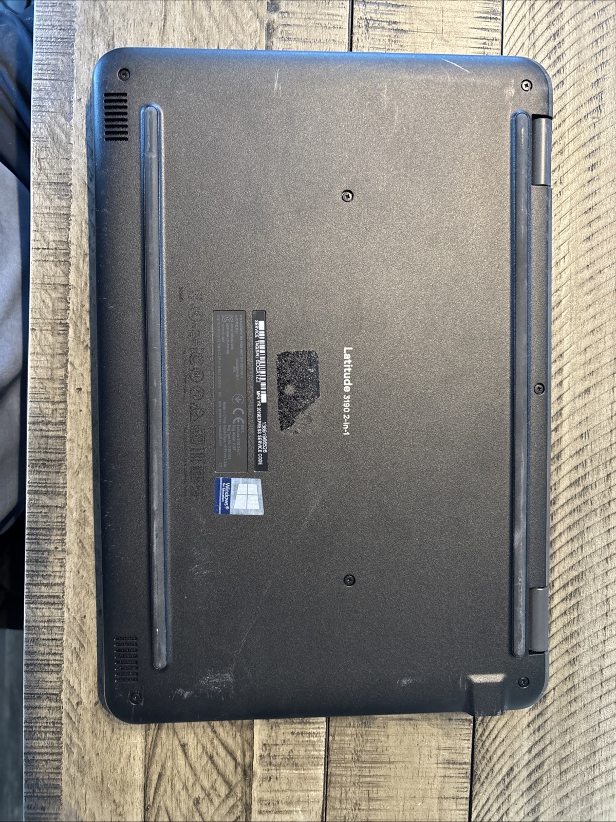 Dell Latitude 3190 2-in-1 Touch Intel N5030 1.1GHz 4 GB 64 GB SsD Win 11 P. Edu.