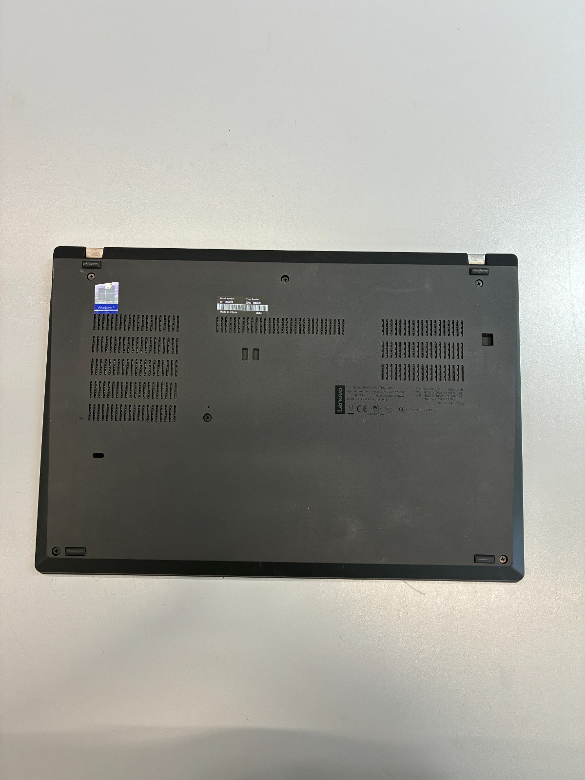 Lenovo ThinkPad T495: Screen 14″ / Ryzen 7 3700U / RAM 24Gb / SSD 512Gb / Win 11