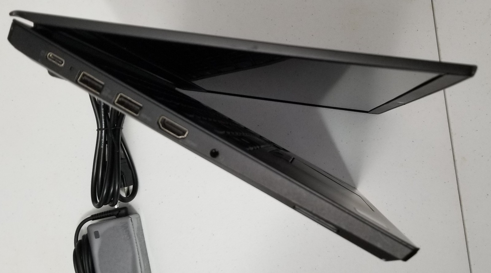 Lenovo ThinkPad E14 14″ Laptop Gen 1 Core i5-10210U 8GB RAM 240GB SSD w/Charger