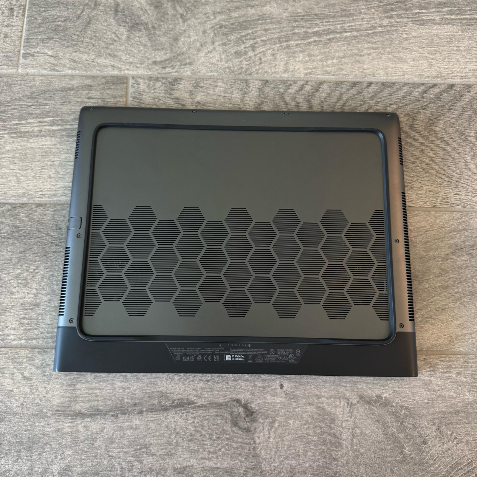 Dell Alienware M16 R1 240Hz QHD+ 5.4 GHz i9-13900HX 64GB 512GB SSD RTX 4090