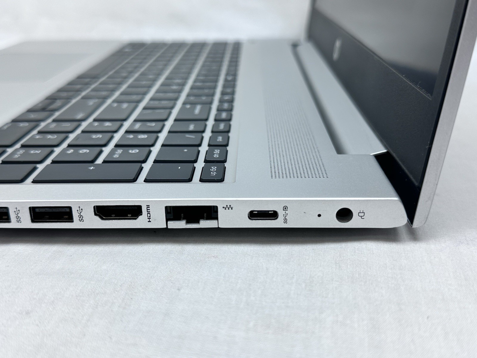 HP ProBook 450 G6 15.5″ Intel i5-8265u 1.60GHz 8GB RAM 256GB NVMe Windows 11 Pro