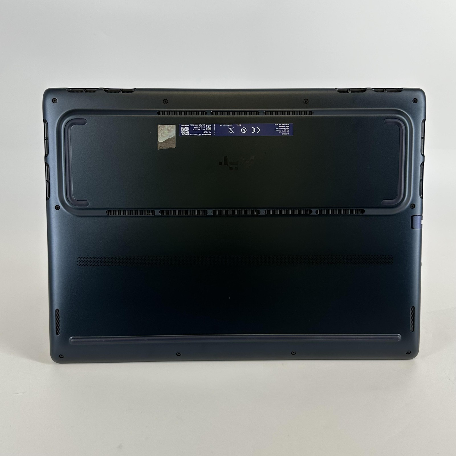 Dell Alienware 16X Aurora 240Hz QHD+ Ultra 7 270HX Plus 32GB 1TB SSD RTX 5070