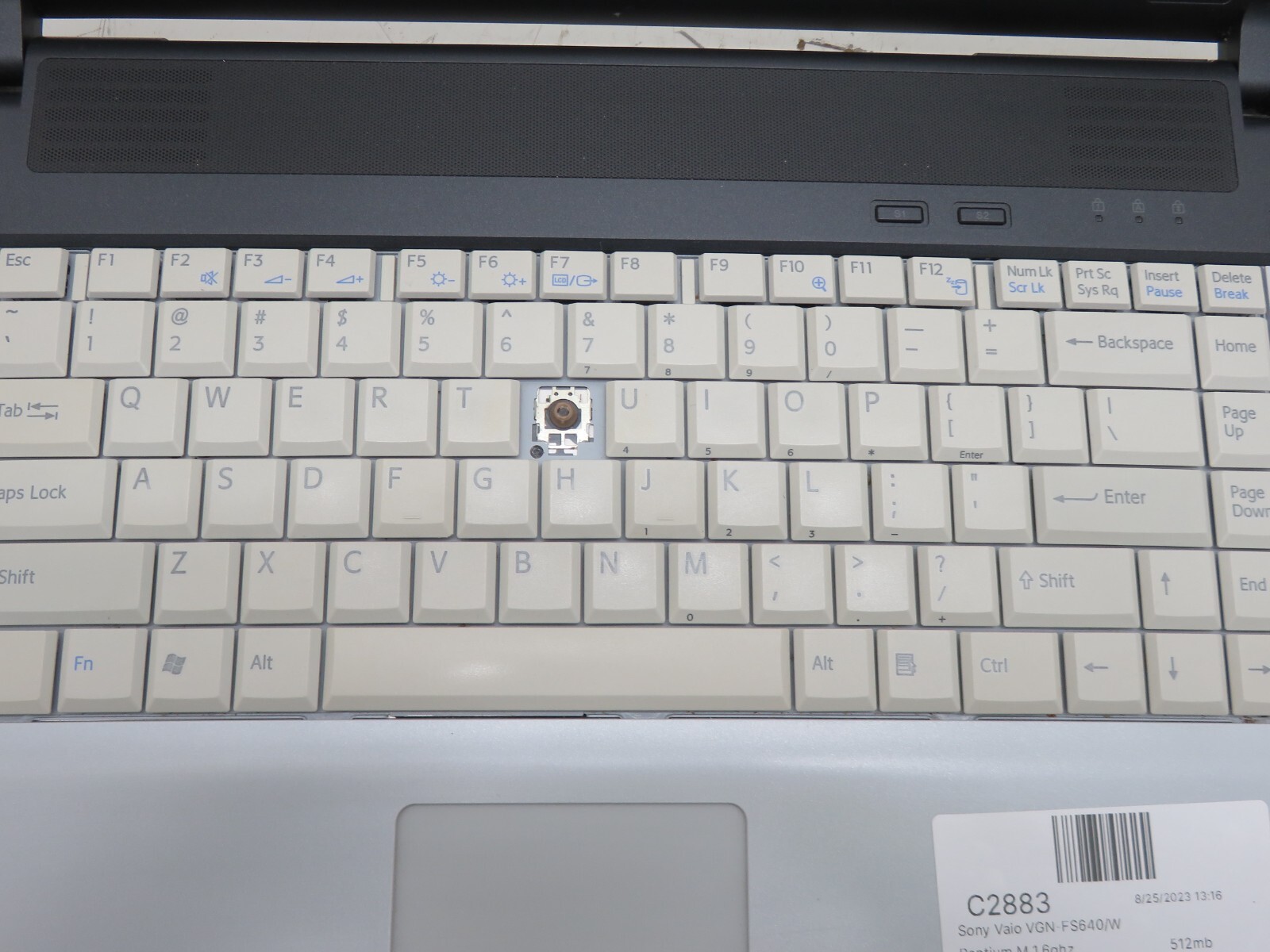 Sony Vaio VGN-FS640/W PCG-7A2L Laptop Intel Pentium M 512MB Ram No HDD /Battery