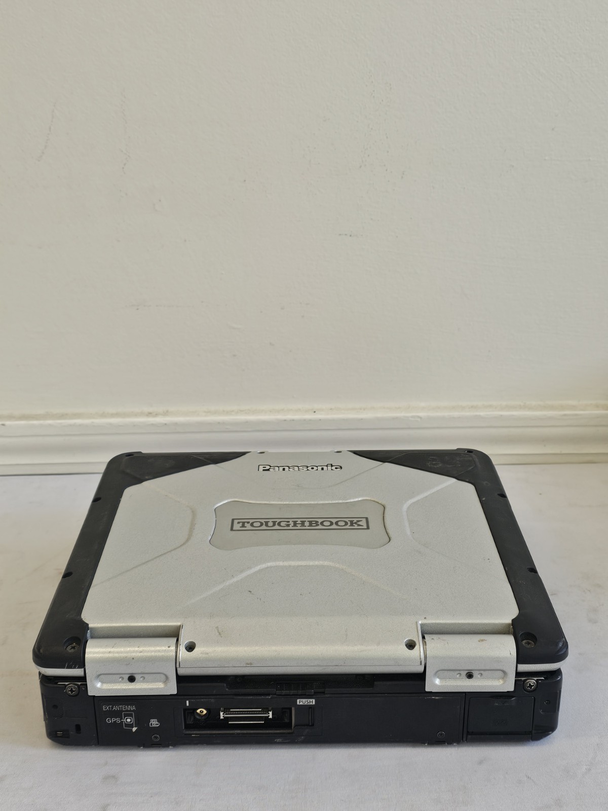 Panasonic Toughbook CF-81 Laptop – Intel i5-M520 – 2GB RAM 160GB HDD Win 10 READ