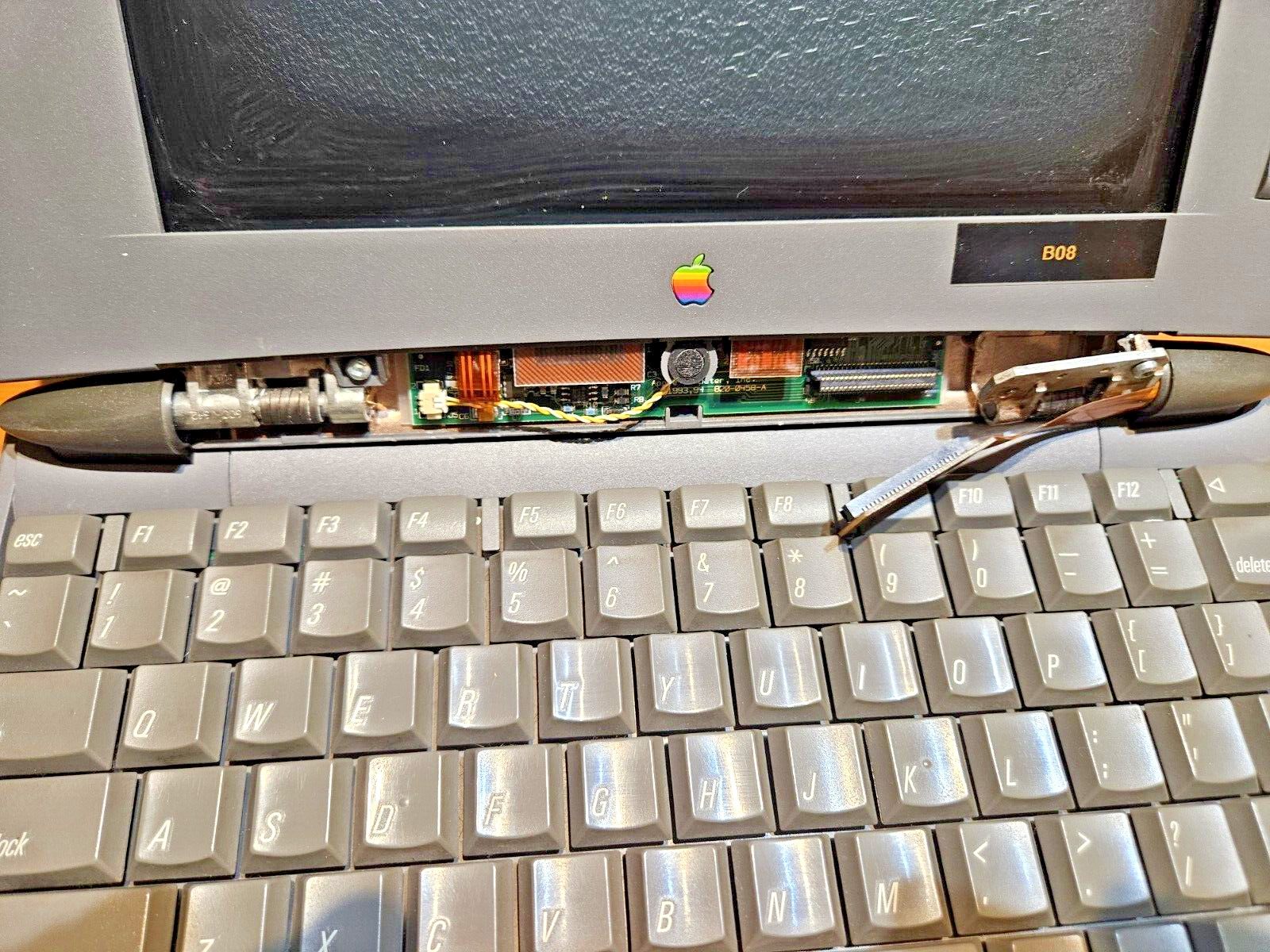 APPLE MACINTOSH POWERBOOK 500 M4880 FAMILY 500 SERIES