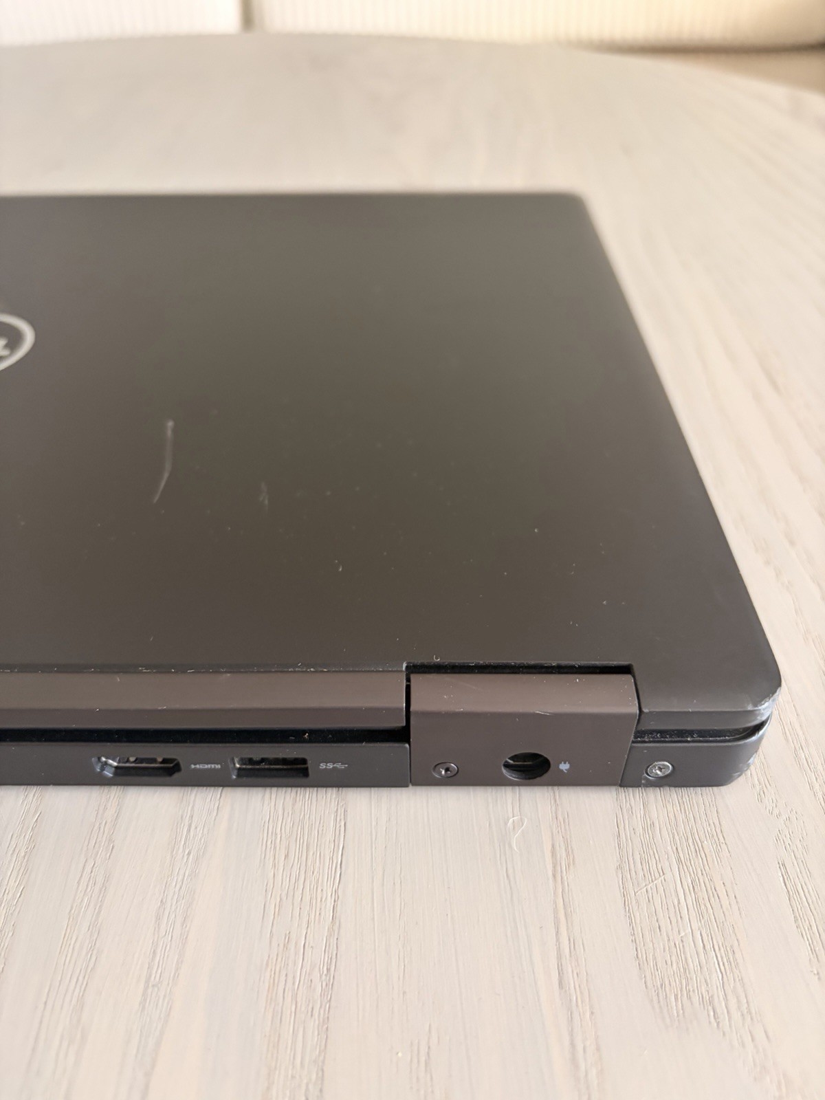 Dell Latitude 5580 HD 15.6” Laptop Intel i7-7600U, 8GB 512GB SSD NVIDIA 930MX V9