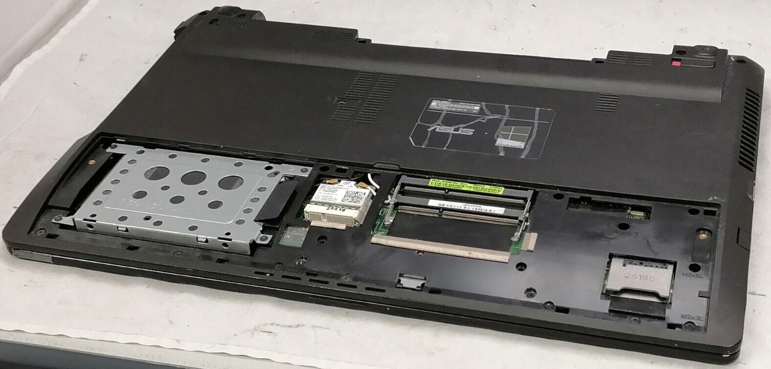 FOR PARTS 15.6″ ASUS Q500A-BHI5N01 (i5-3210M/NO RAM/NO HDD)