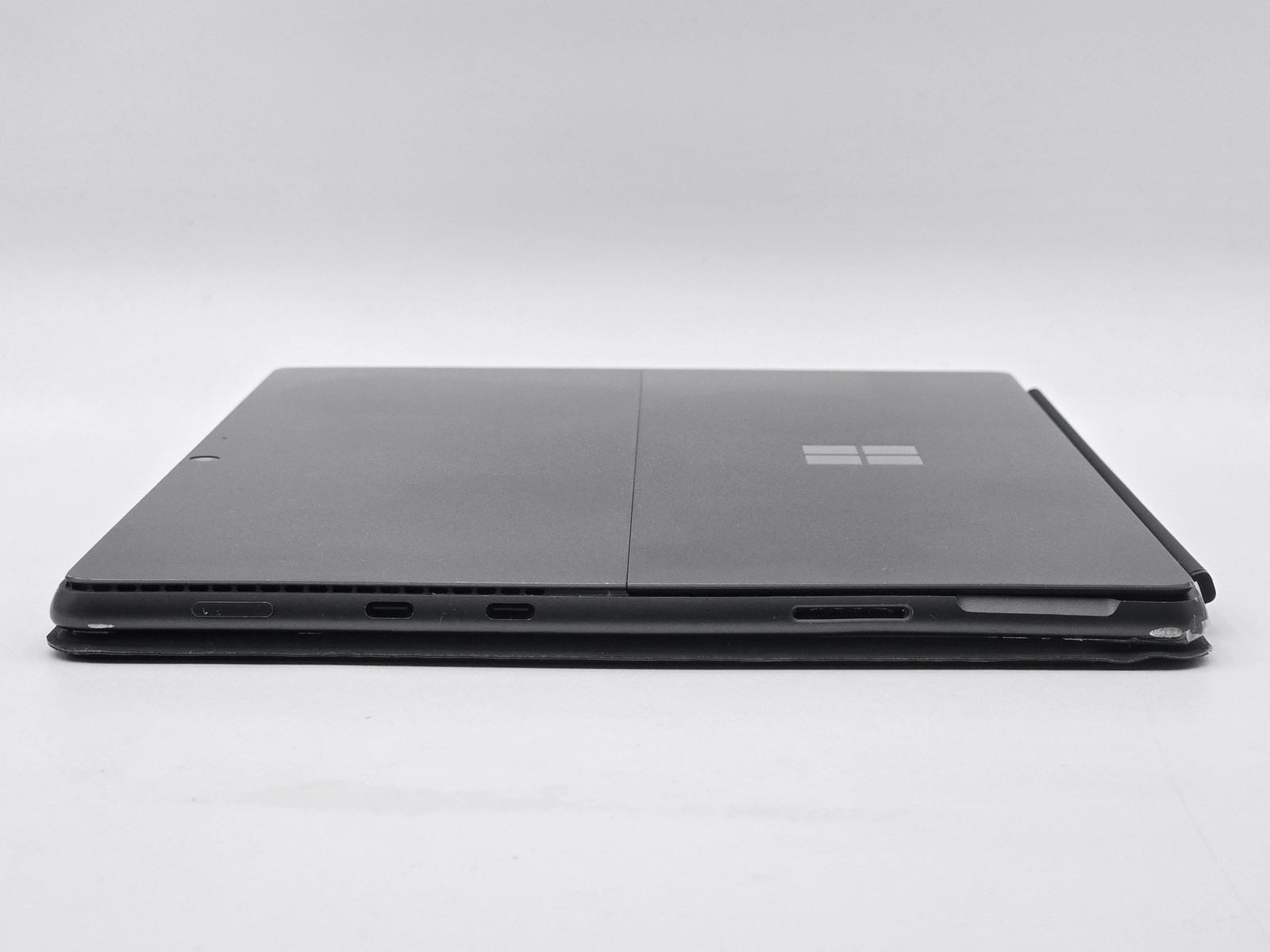 Microsoft Surface Pro 8 2-in-1 13″ Touch I7-1185G7 256GB 16GB W11 Backlit 120Hz