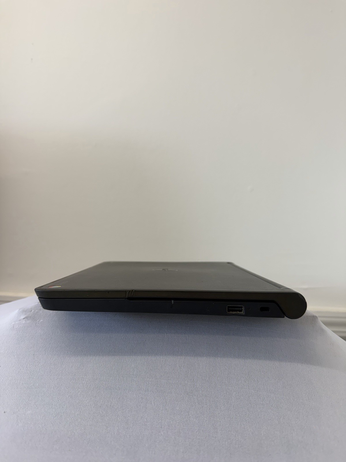 Dell Chromebook 11-P22T Laptop – Good Screen – Intel Celeron N2840 – Read Des
