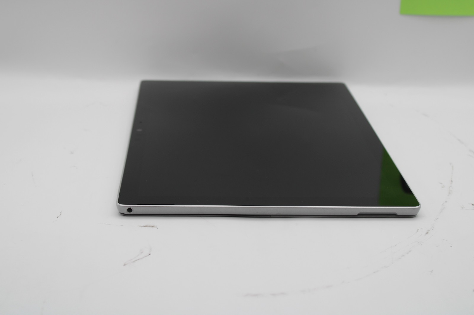 Microsoft Surface Pro 5 1796 m3-7Y30 @ 1.00 GHz 4GB RAM 128GB SSD No OS