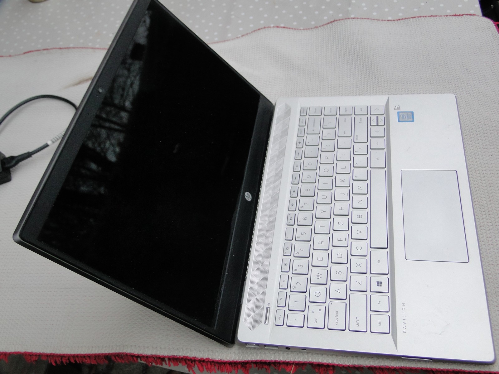 HP PAVILLION 14 CE0022TU I5-8250U 4GB DDR4 2400 RAM 256GB SSD