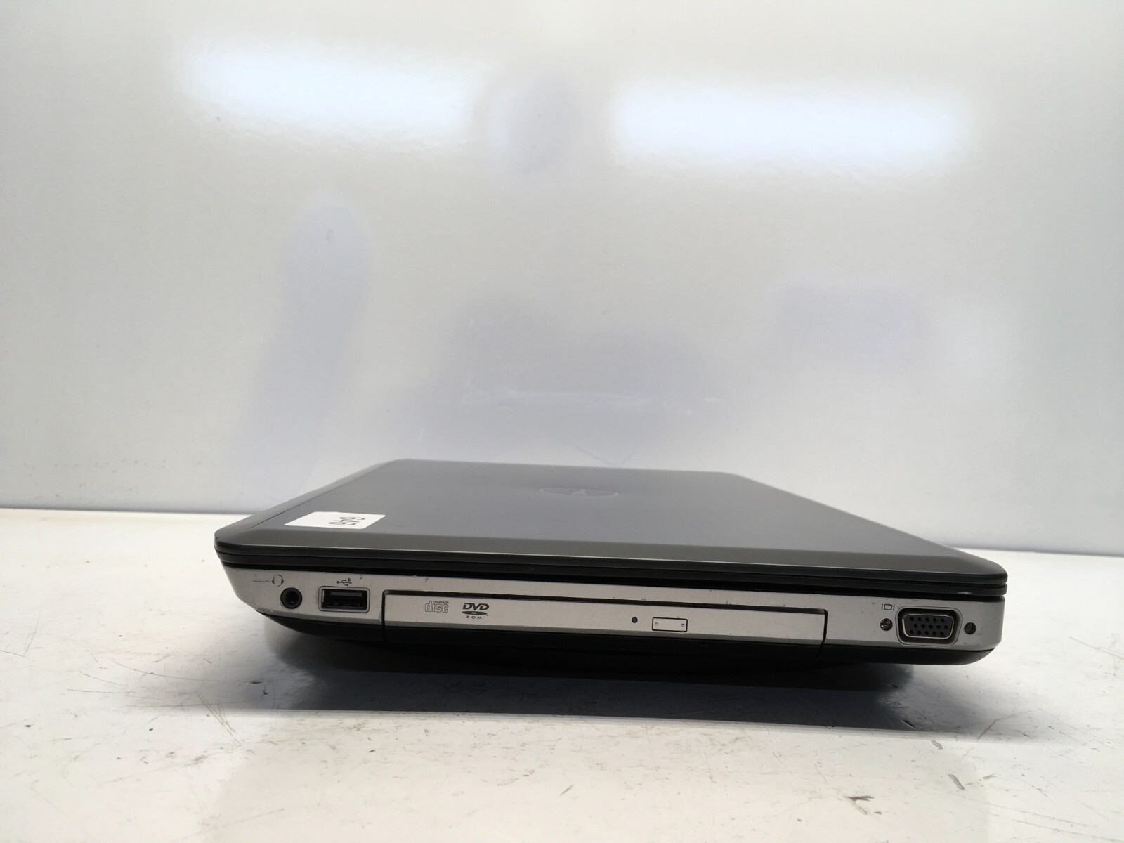 Dell Latitude E5520 Intel i3-2330M 2.2GHz 4 GB NO HDD
