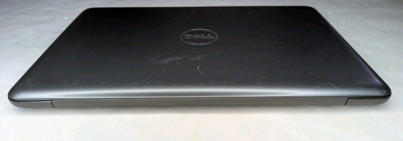 Dell Inspiron 5567 15.6″ Core i5-7200U 2.50GHz 12GB RAM 128GB SSD Windows 11