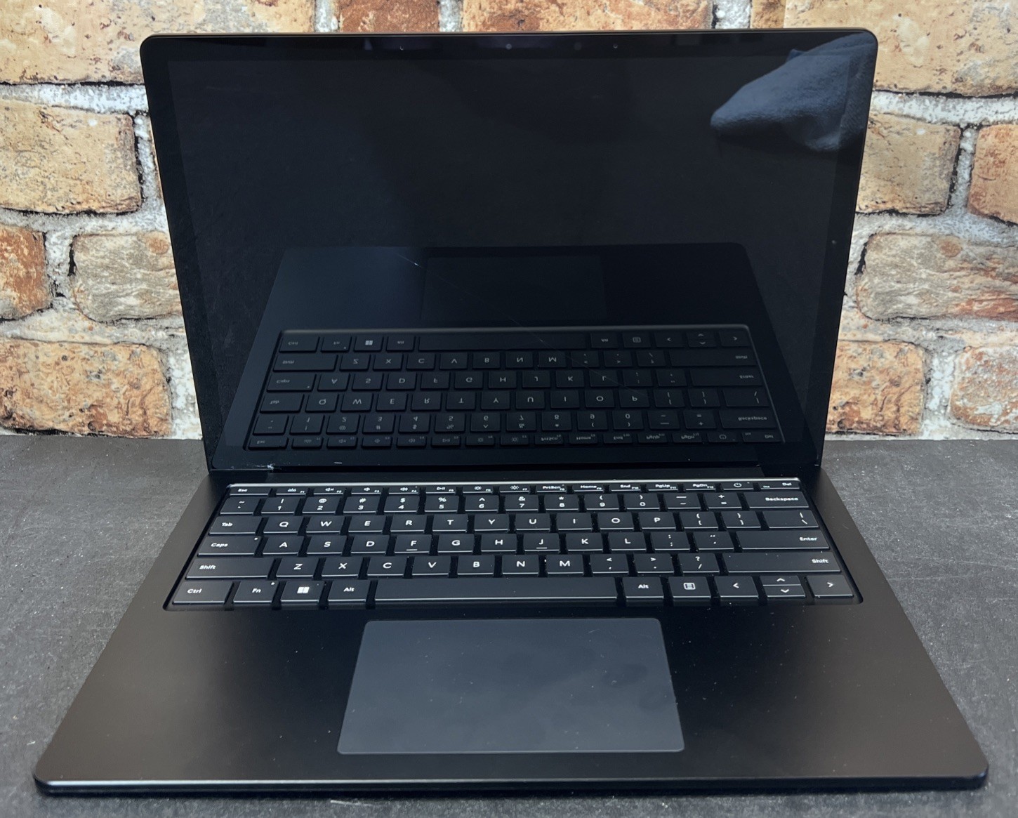 Microsoft Model: 1995 Chassis + Battery + Screen Black / READ