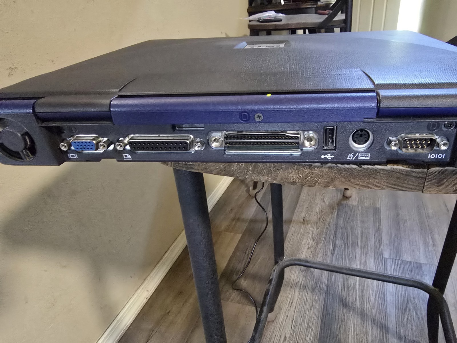 Dell Inspiron 3700 17in Windows XP Pentium III 1GHz 256MB 20GB Blue Charger