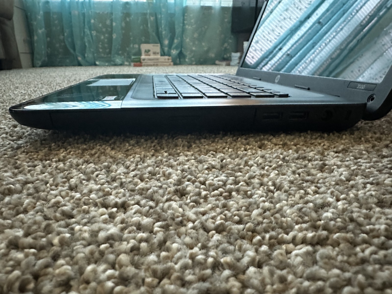 HP 2000 2c29wm – AMD E2 4 GB RAM NO HDD