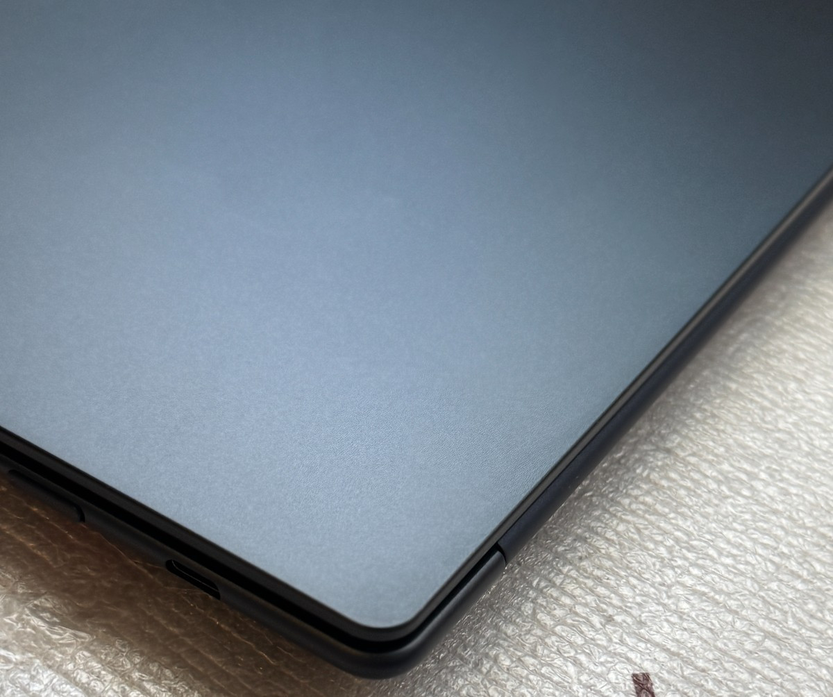 Lenovo Yoga Slim 7x 14.5″ 3K OLED Touch Laptop Snapdragon X Elite 32GB 1TB
