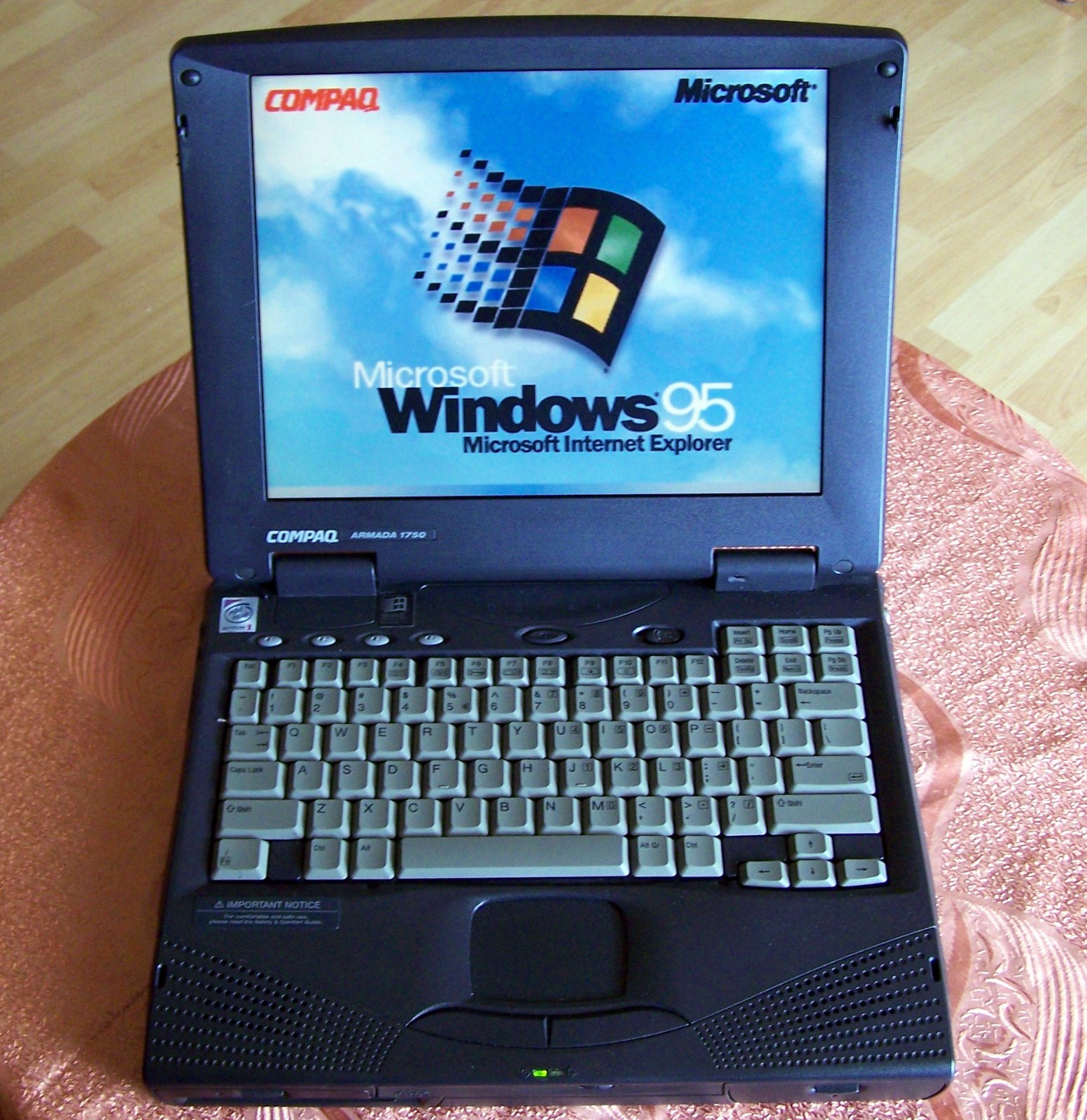 Vtg Compaq Armada 1750 Intel P2 Windows 95 Serial Parallel- ΝΟ 1590 ibm dos e500