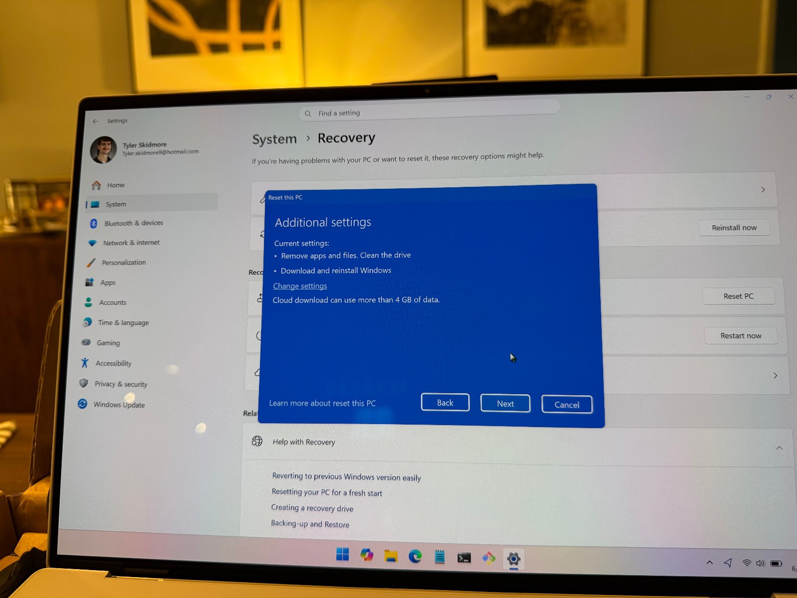 Dell – XPS 14 OLED 3.2K Touch-Screen Intel Core Ultra 7 – 32GB Memory – 1TB SSD