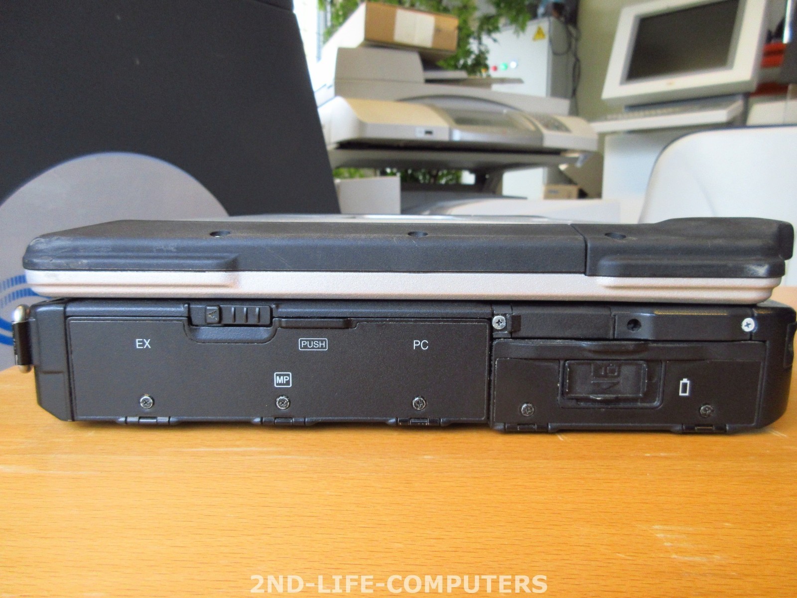 Panasonic CF-30 MK3 13.3″ Rugged Toughbook Touchscreen Win7 C2D 1.6Ghz 4GB 160GB