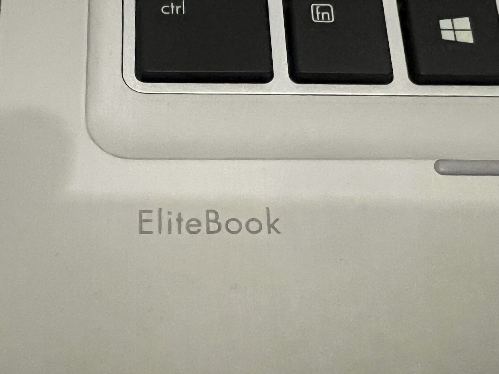 HP EliteBook Folio 9480m 14″ Laptop Intel Core i5-4310U 2.0GHz SSD