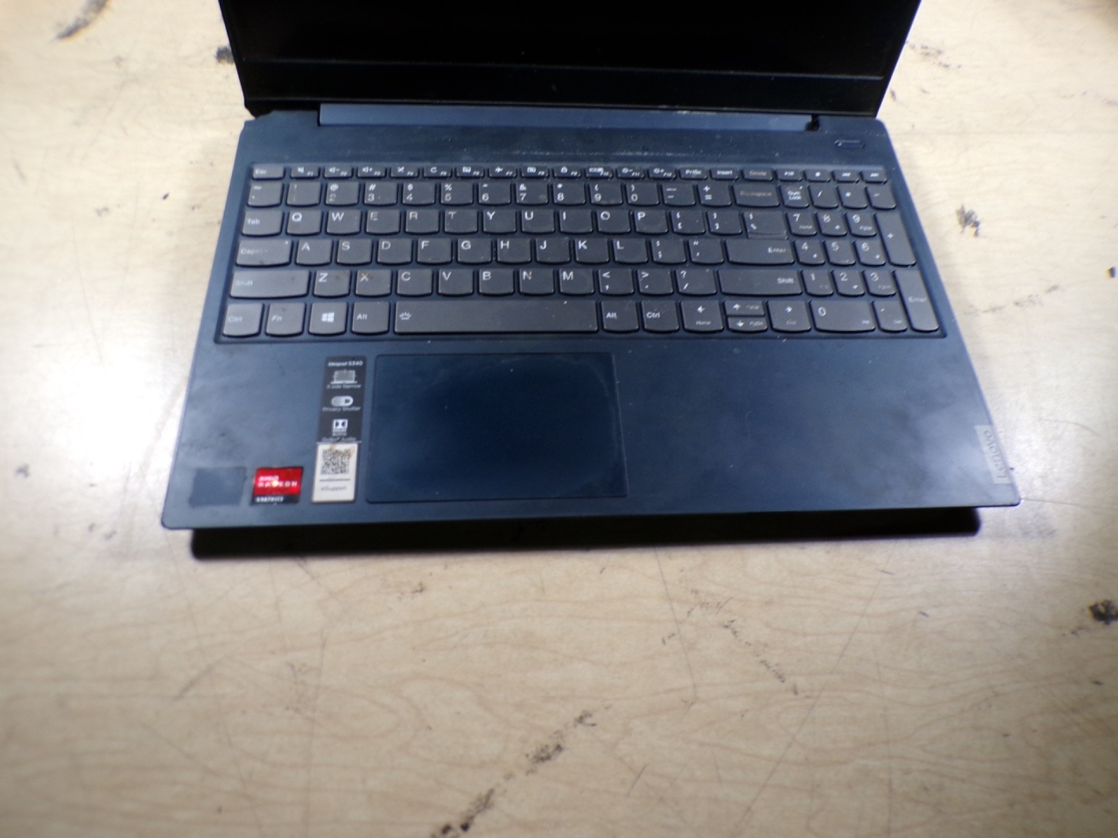 LENOVO IDEAPAD S340 AMD RYZEN 8GB RAM **BR0KEN HINGE/ HAS BODY DAMAGE/ UNTESTED