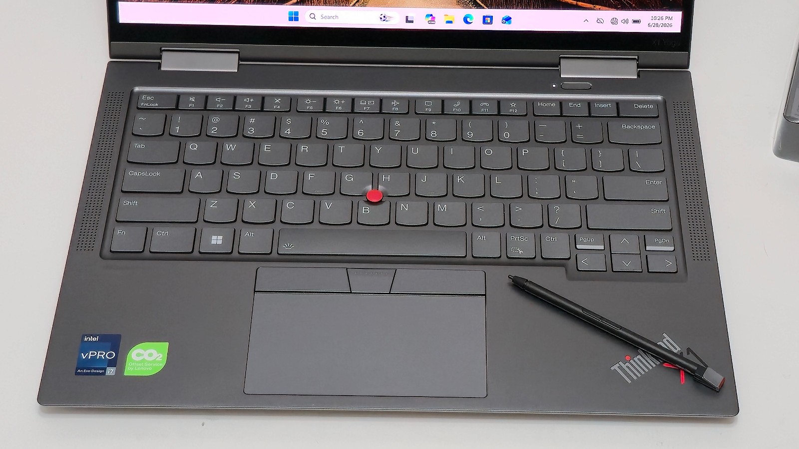 Lenovo ThinkPad X1 Yoga Gen 8 (i7-1365U CPU, 32 GB RAM 1 TB SSD) 14″ UHD Touch