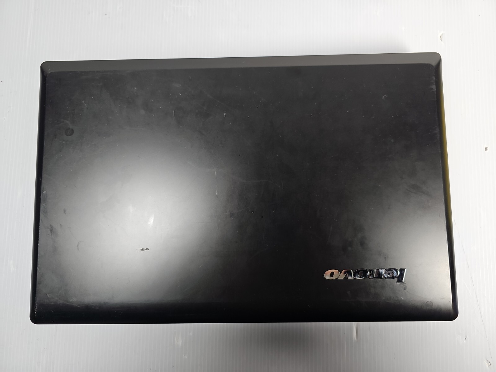 LENOVO G585 LAPTOP AMD E-300APU 4GB Ram – 320GB HDD WINDOWS 10