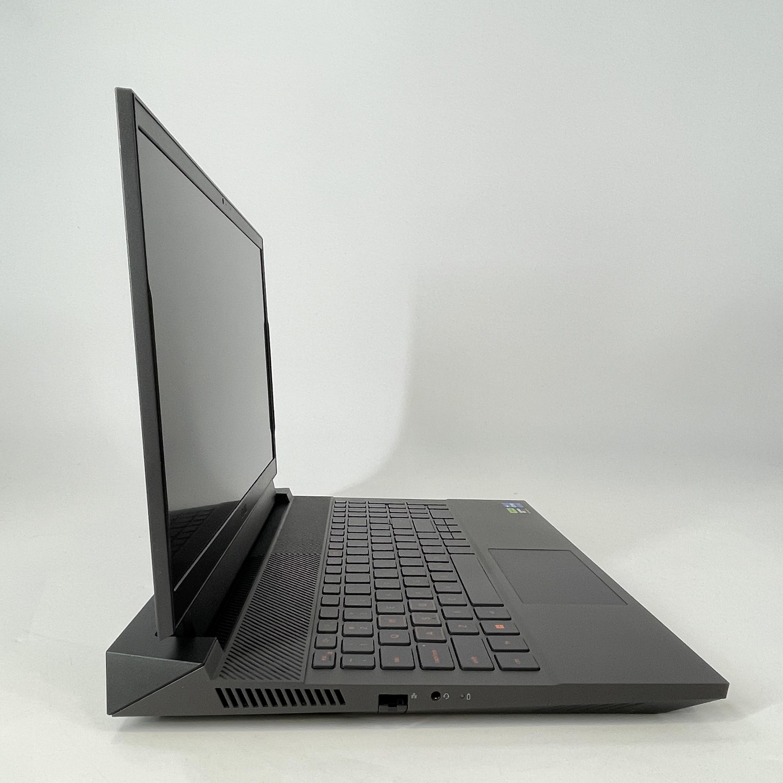 Dell G15 5530 15.6 120Hz FHD 2.6 GHz i7-13650HX 16GB 1TB SSD RTX 4060 Good