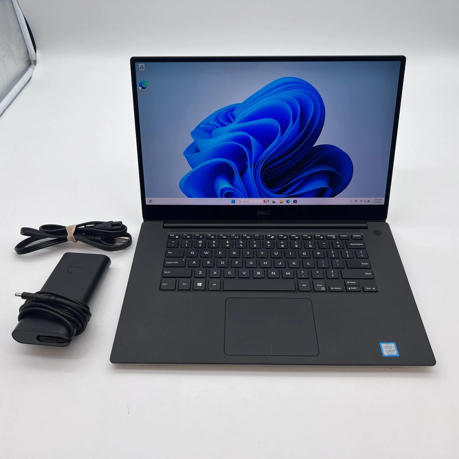 DELL XPS 15 9570 4K TOUCHSCREEN i9-8950HK 32GB RAM 1TB NVIDIA GeForce GTX 1050