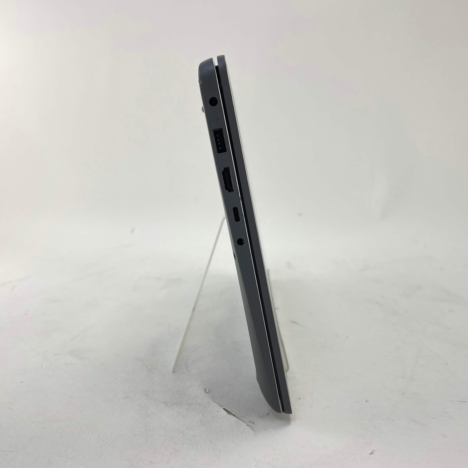 Lenovo IdeaPad 1 PF9XB3C12090 15.6″ Pentium Silver N6000 1.1GHz 4GB RAM 32GB SSD