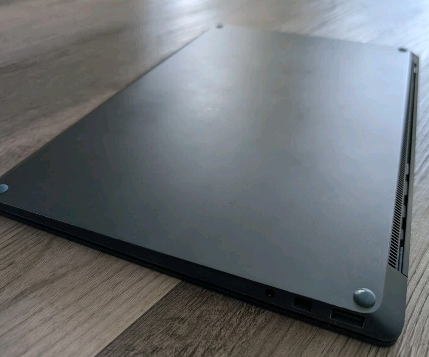 Microsoft Surface Laptop 2 13.5″ 8th Gen i7 8650U 16GB RAM 512GB SSD Win 10