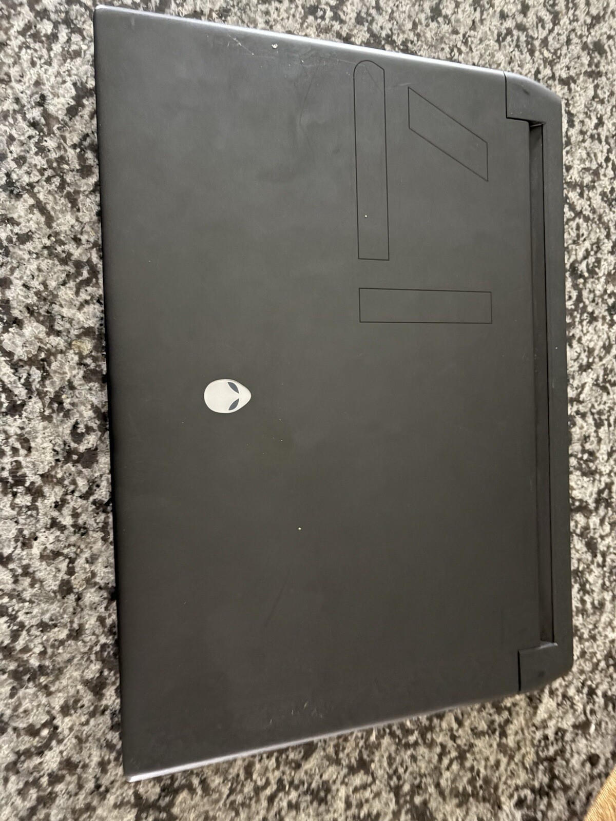 Alienware m17 R5 AMD