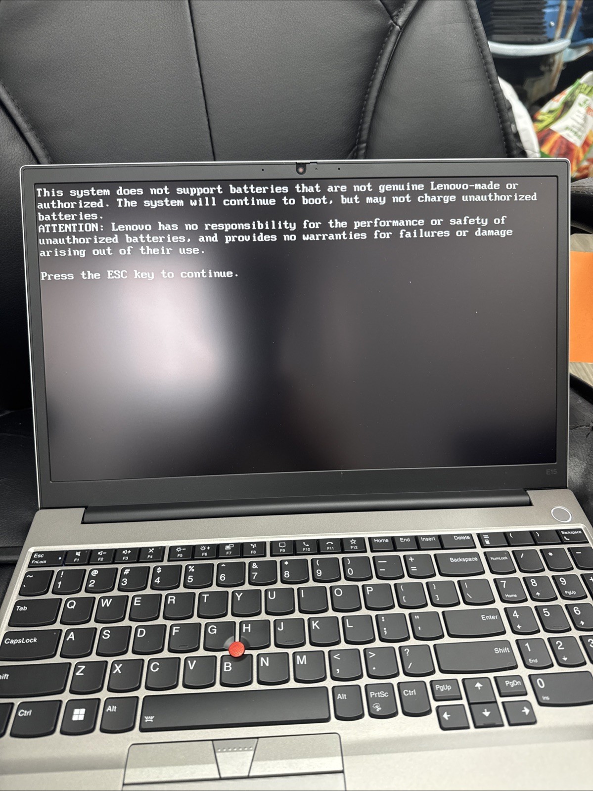 Lenovo thinkpad e15 gen 4 i7(boots bios) No SSD *battery