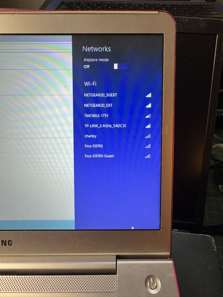 Samsung NP535U3C Laptop AMD A4 4GB RAM 500GB HDD Windows 8