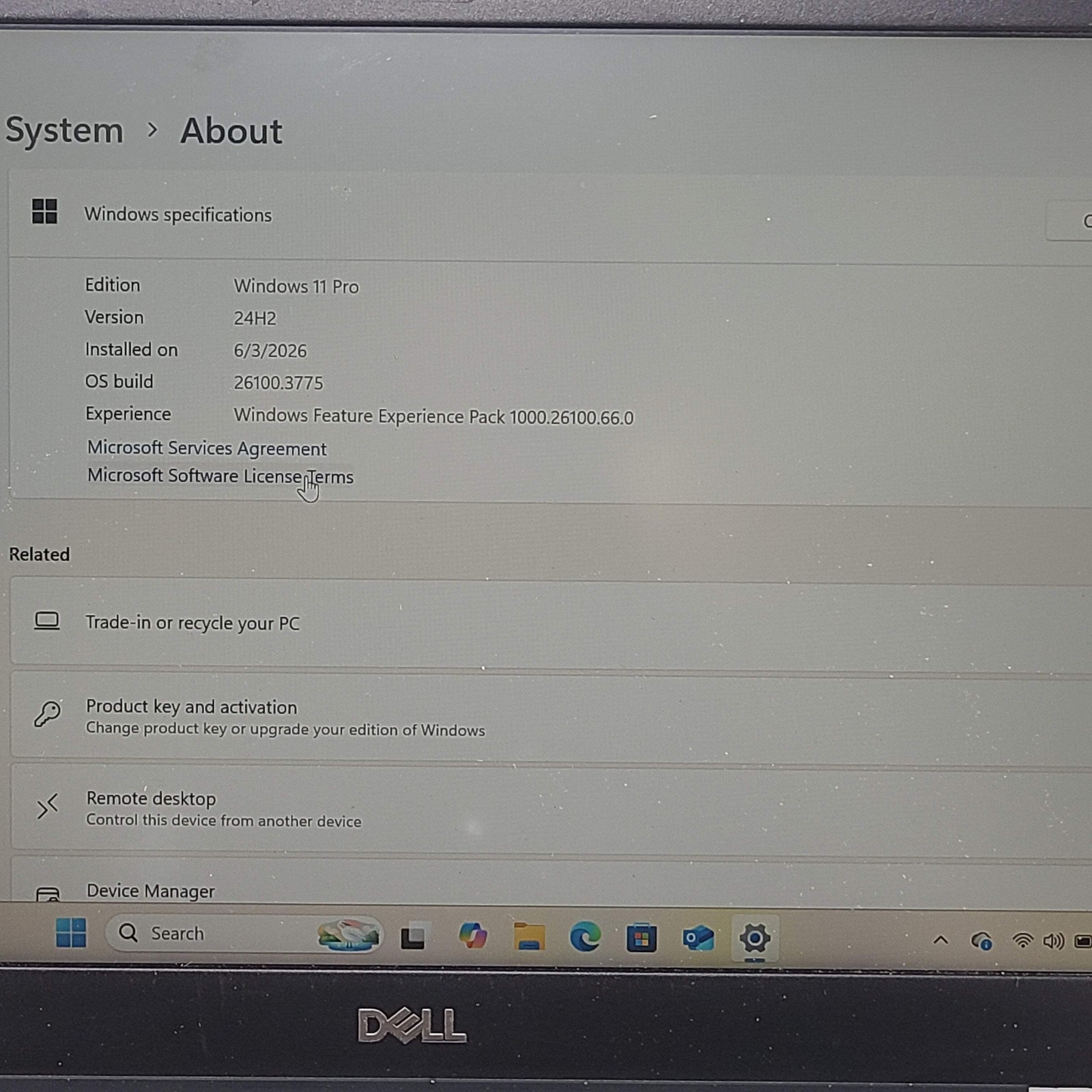 Broken Dell Latitude 5490 14″ i5-8250U 1.6GHz 8GB RAM 256GB SSD /Bright Spot