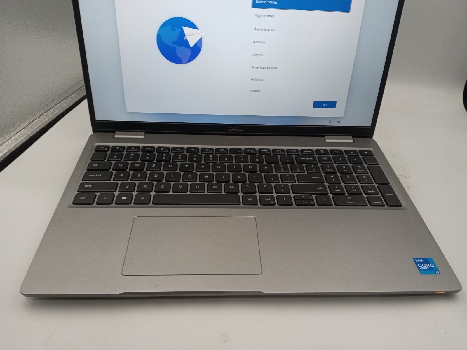 Dell Latitude 5520 15″ Intel Core i5-1145G7 4GB RAM 256GB SSD Windows 11 -RR