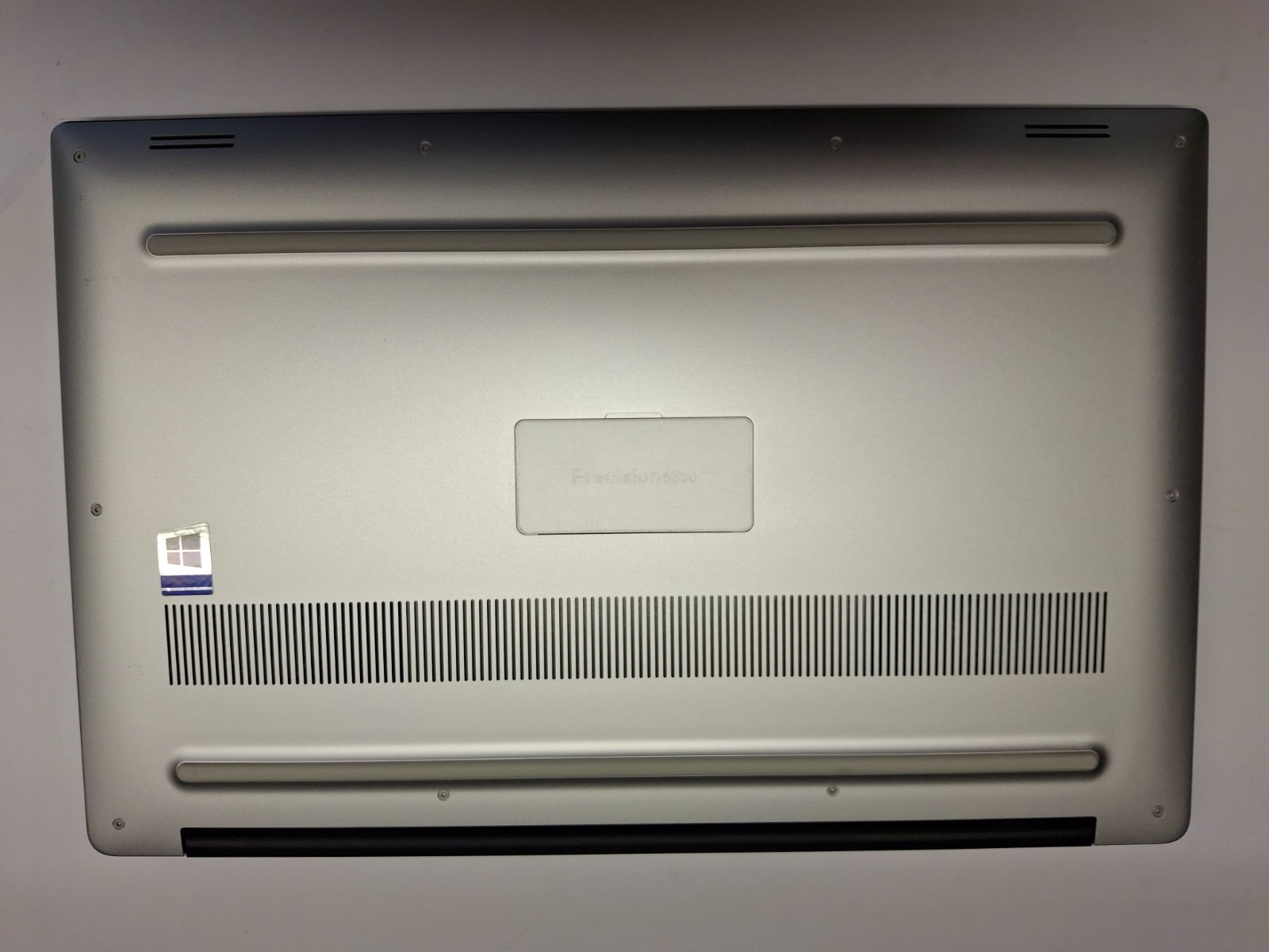 Dell Precision 5530 15.6″ UHD Touch i9-8950HK 32GB Ram 256 SSD P2000 W11P