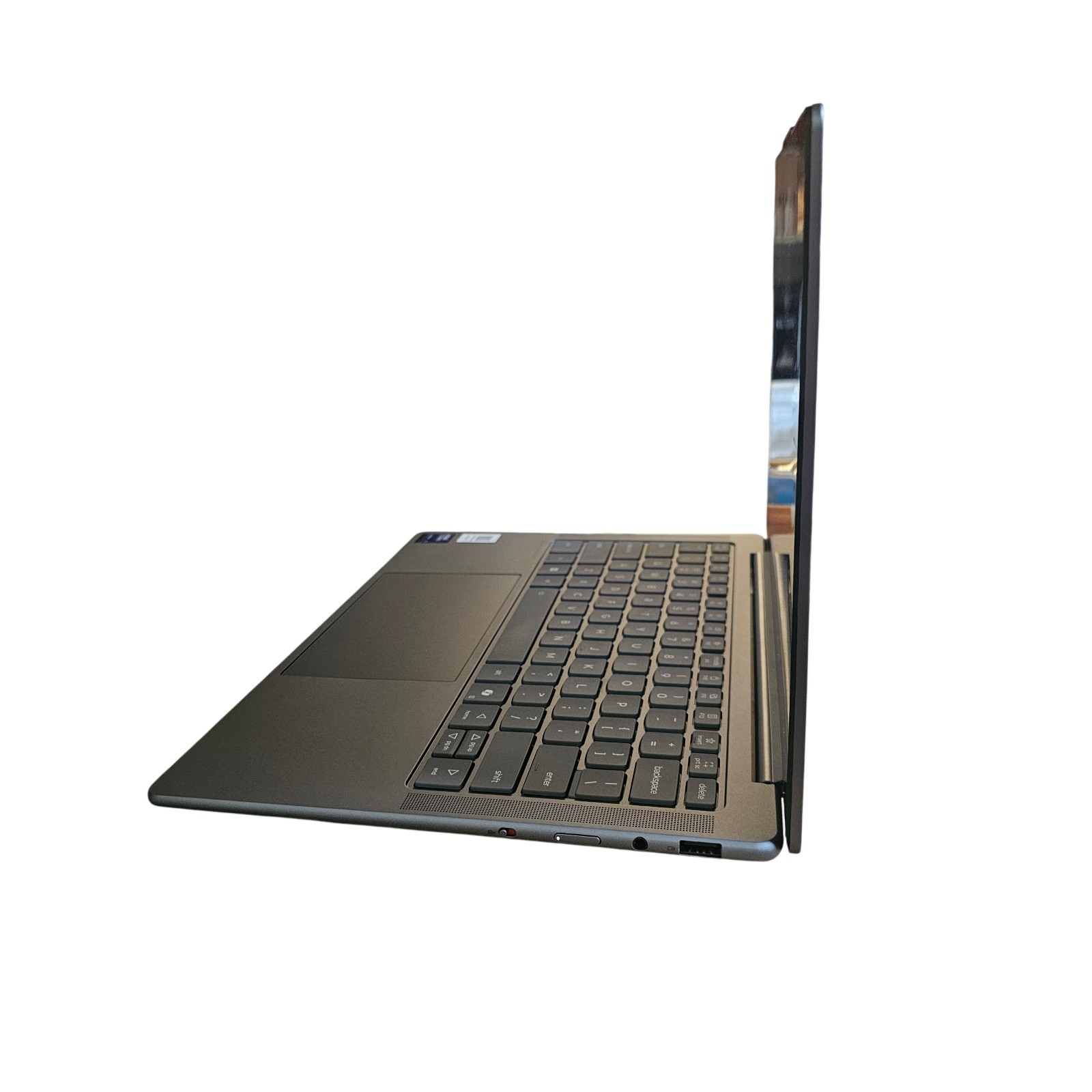 Lenovo Slim 7 14ILL10 14″ OLED Intel Core Ultra 7 258V – 32GB RAM – 1TB SSD