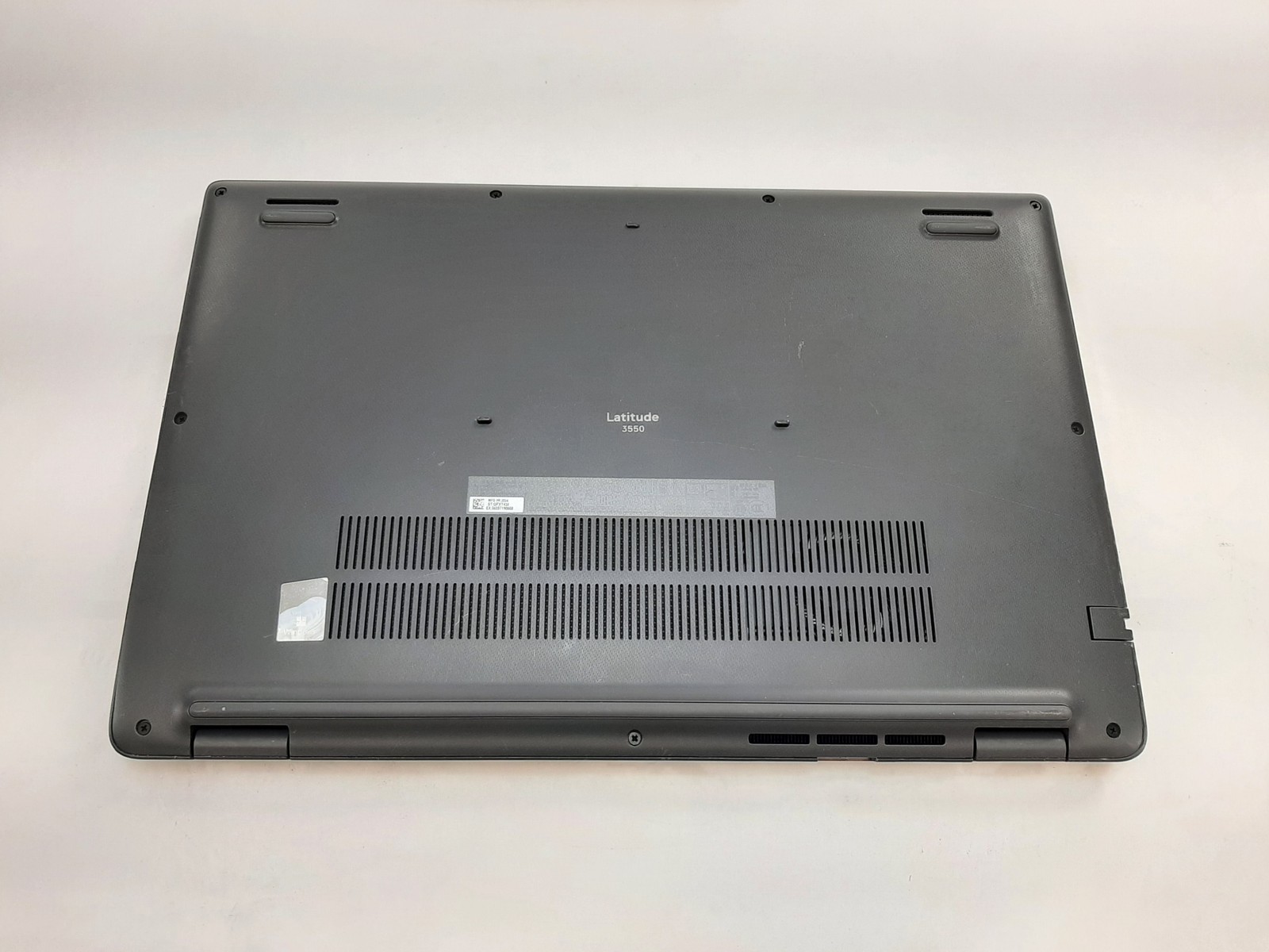 Dell Latitude 3550 i7-1355U 1.70GHz 16GB RAM 256GB NVMe Marks Part/Repair C3*679