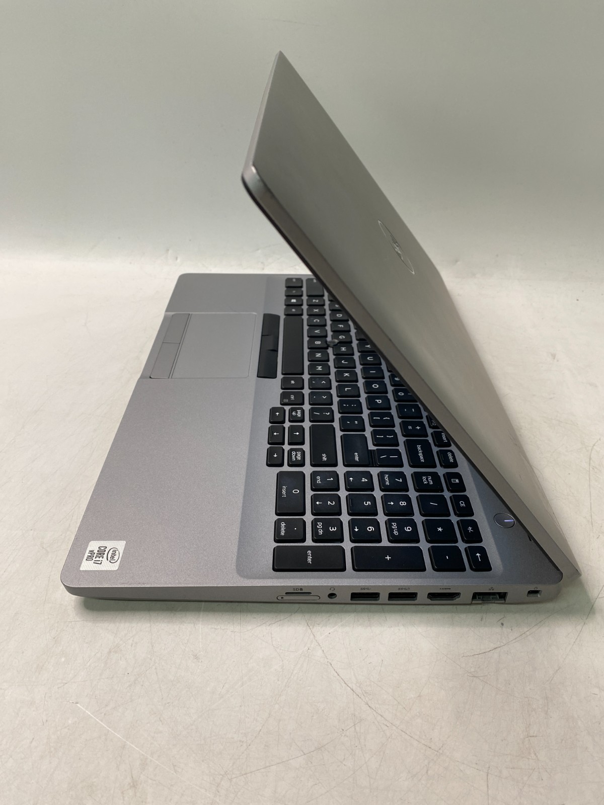 Dell Latitude 5511 Touch 15.6″ i7 10th 16GB DDR4 256GB SSD MX250 Win11H w/ AC