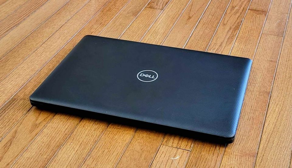 Dell Inspiron 17 3793 17.3″ FHD IPS i5 10th Gen, DDR4 Ram, New SSD, Windows 11
