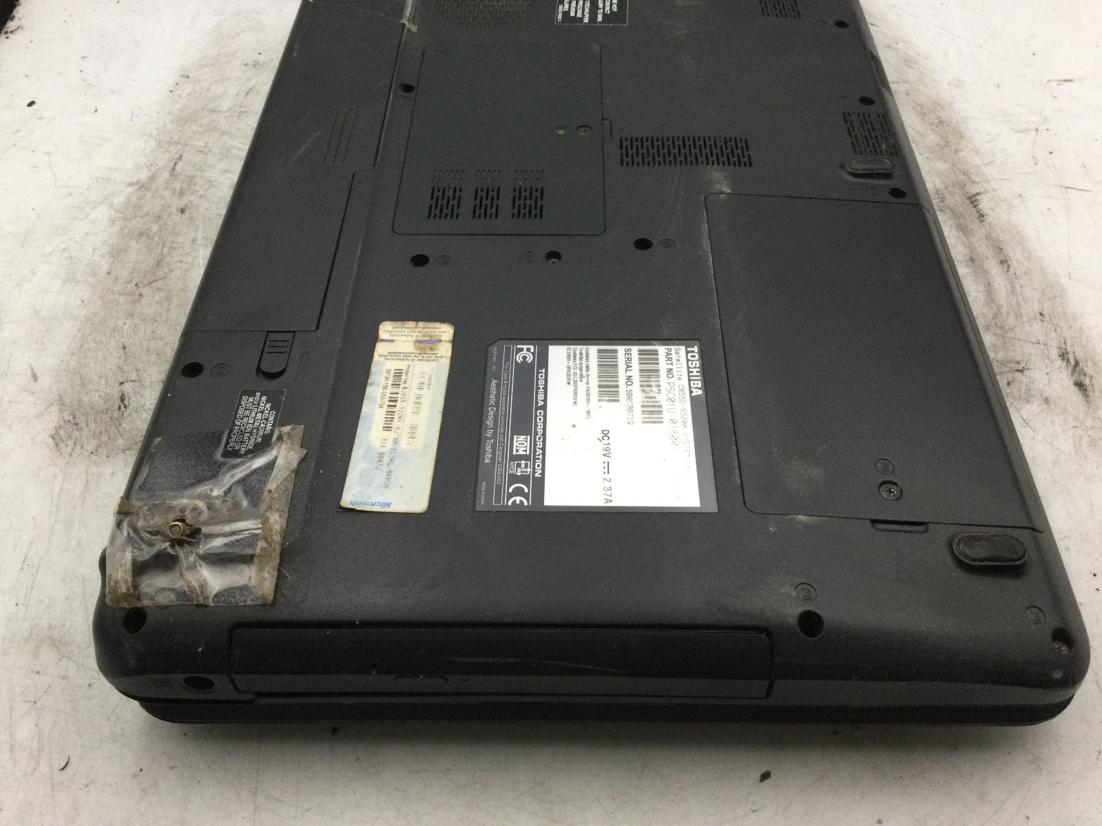 TOSHIBA SATELLITE C655D S5200 – FOR PARTS – AMD E 350 – 3GB RAM – 15″ – READ -BB