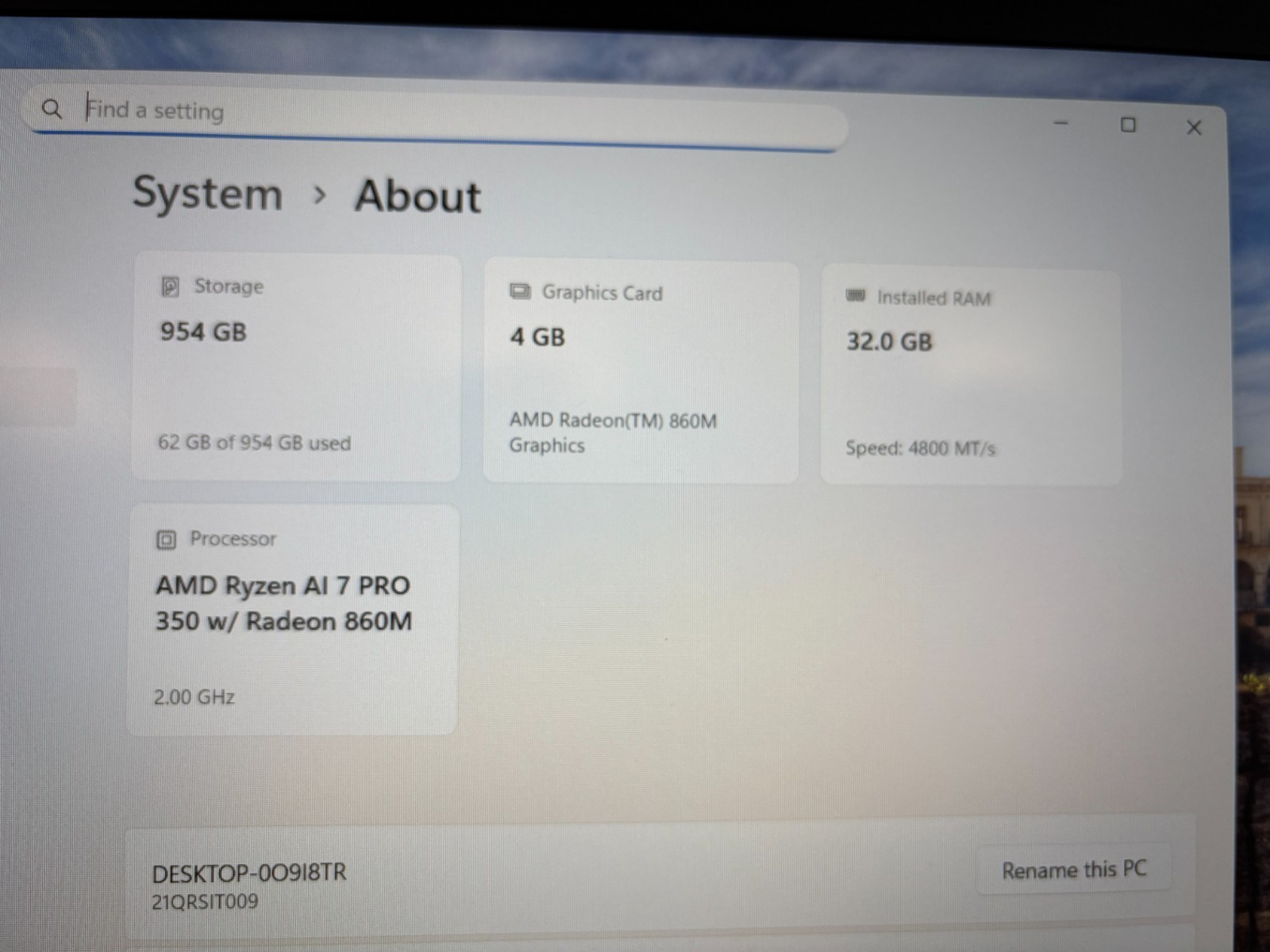Lenovo ThinkPad P16s Gen 4 FHD+ 2.0 GHz Ryzen AI 7 PRO 350 32GB 1TB SSD
