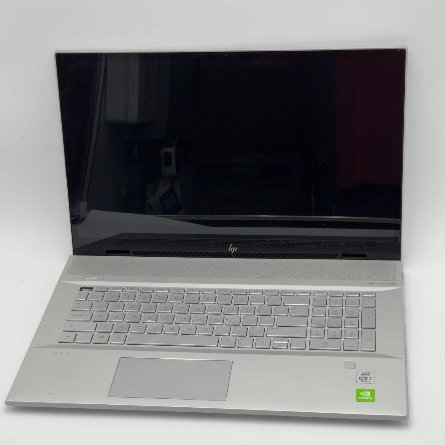 HP Envy 17-CE1003CA 17″ i7-10510U 16GB RAM 256GB SSD 1TB HDD GeForce MX250